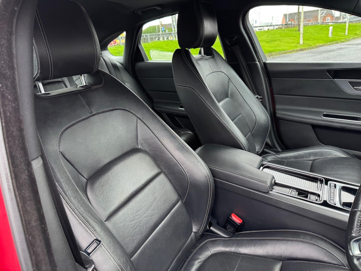 Used Jaguar XF 2018 for sale - 76975722: Photo 15