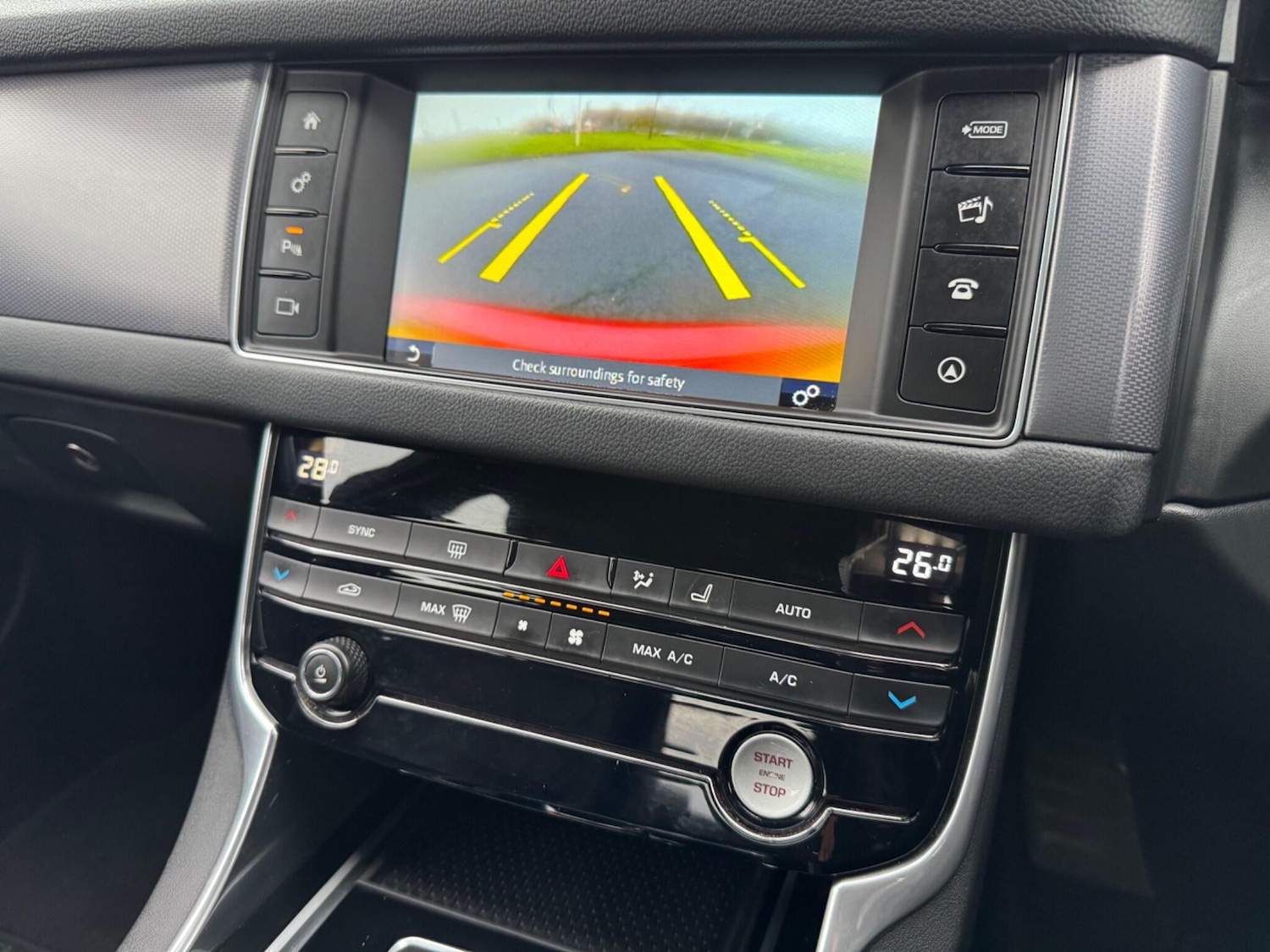 Used Jaguar XF 2018 for sale - 76975722: Photo 20