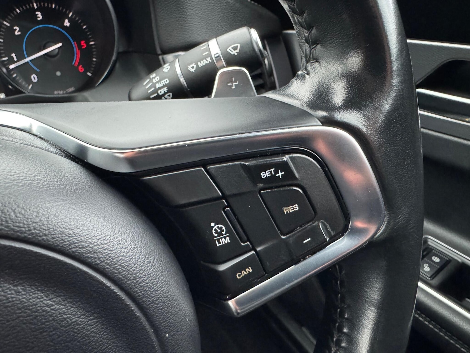 Used Jaguar XF 2018 for sale - 76975722: Photo 27