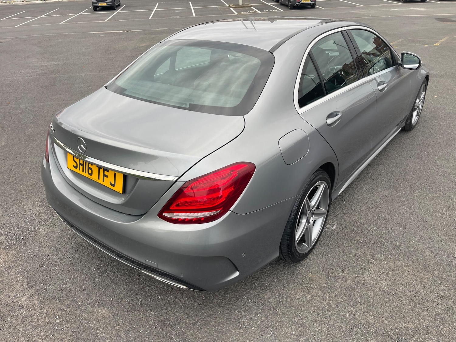 Used Mercedes-Benz C Class 2016 for sale - 76989958: Photo 4