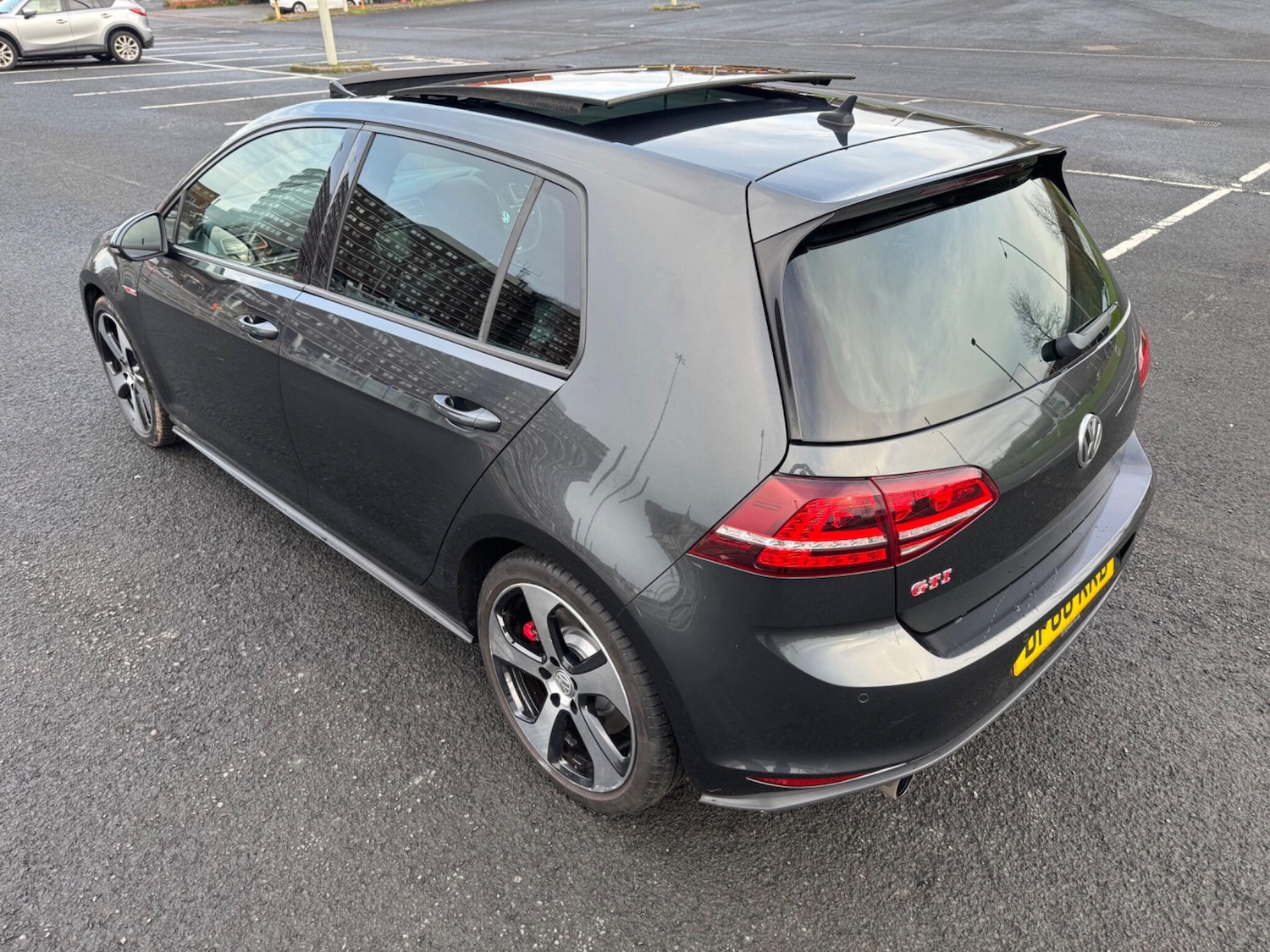 Used Volkswagen Golf 2016 for sale - 76832808: Photo 2