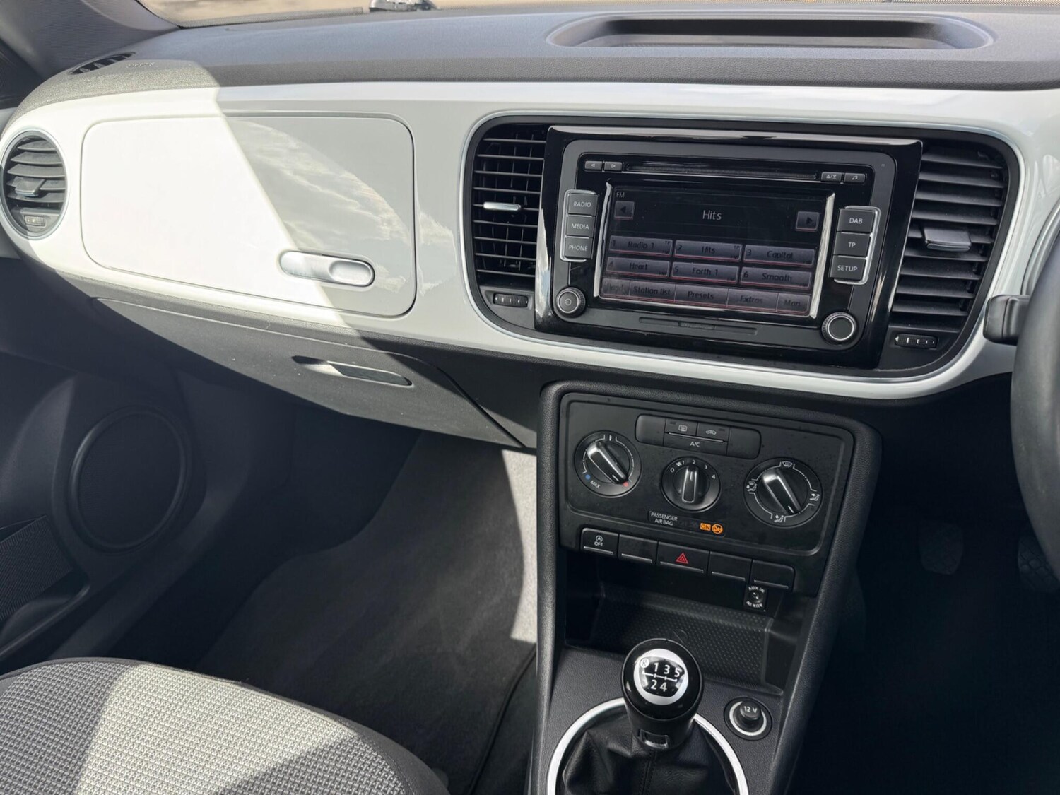 Used Volkswagen Beetle for sale - 78214465: Photo 11