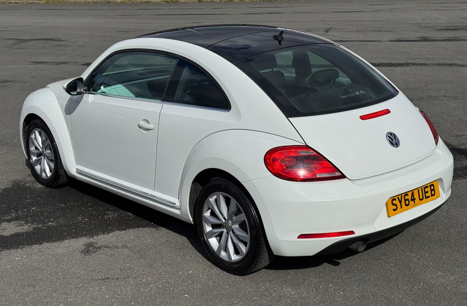 Used Volkswagen Beetle for sale - 78214465: Photo 2