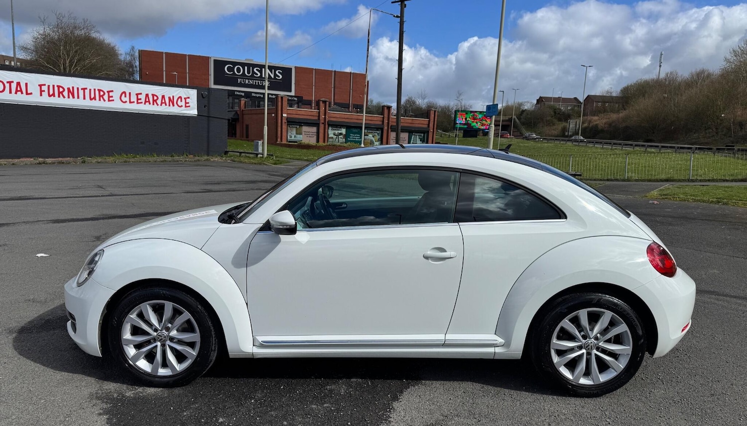 Used Volkswagen Beetle for sale - 78214465: Photo 8