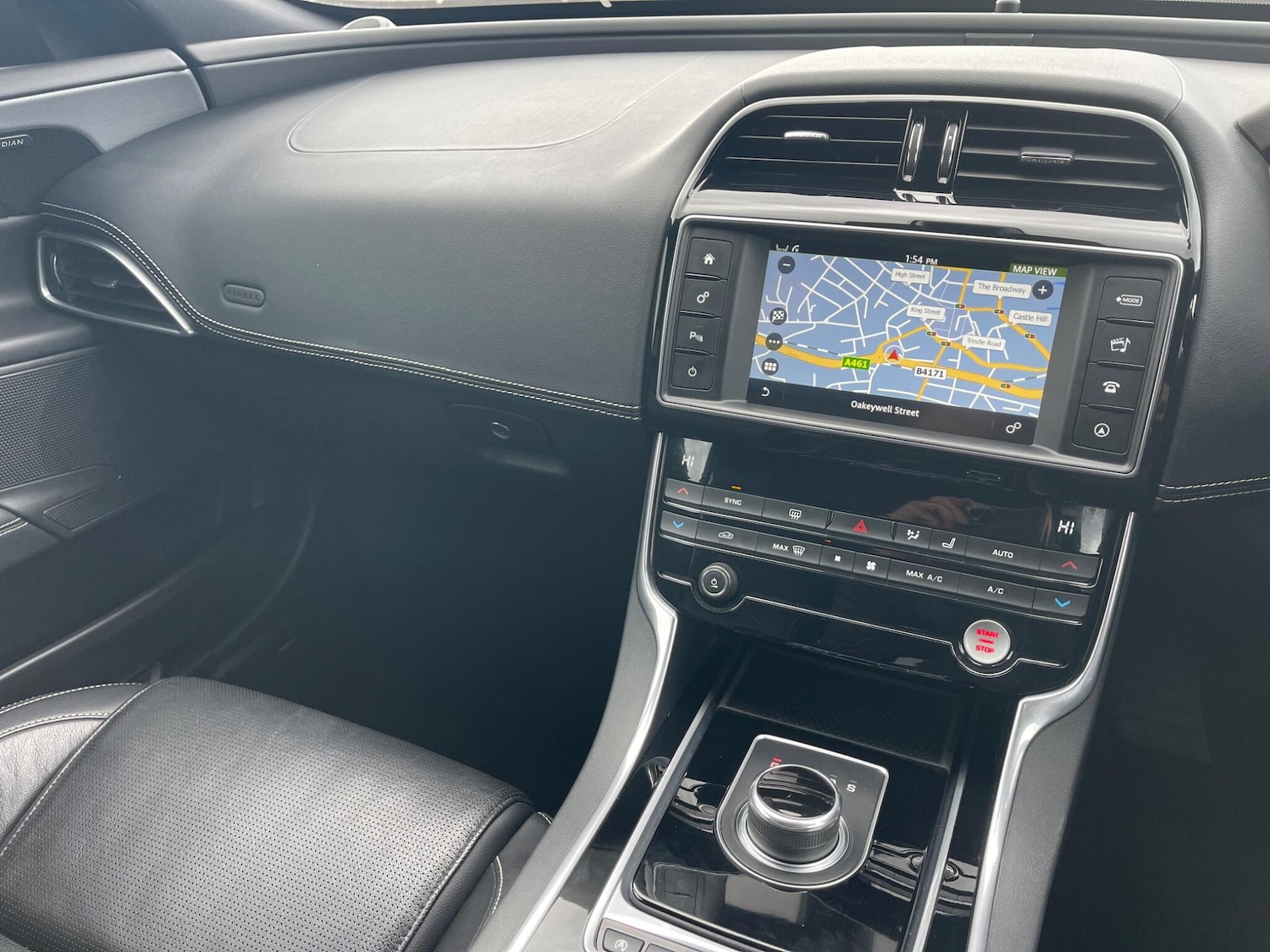 Used Jaguar XE 2016 for sale - 76361477: Photo 11