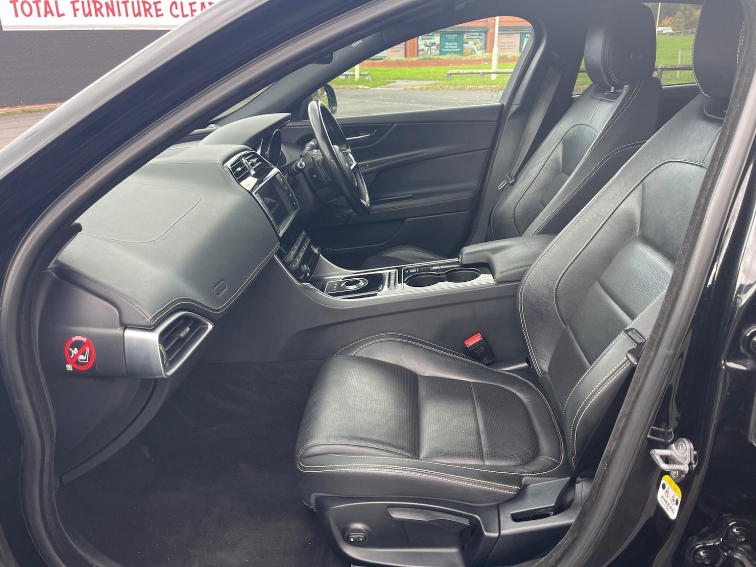 Used Jaguar XE 2016 for sale - 76361477: Photo 13