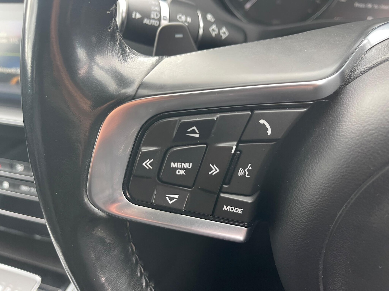 Used Jaguar XE 2016 for sale - 76361477: Photo 22
