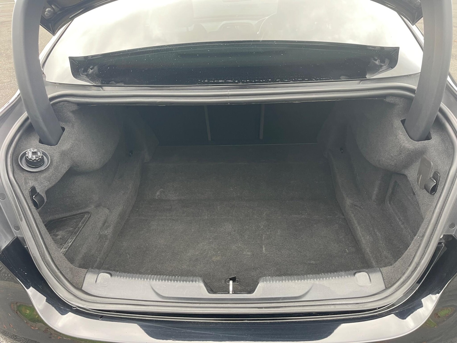 Used Jaguar XE 2016 for sale - 76361477: Photo 25