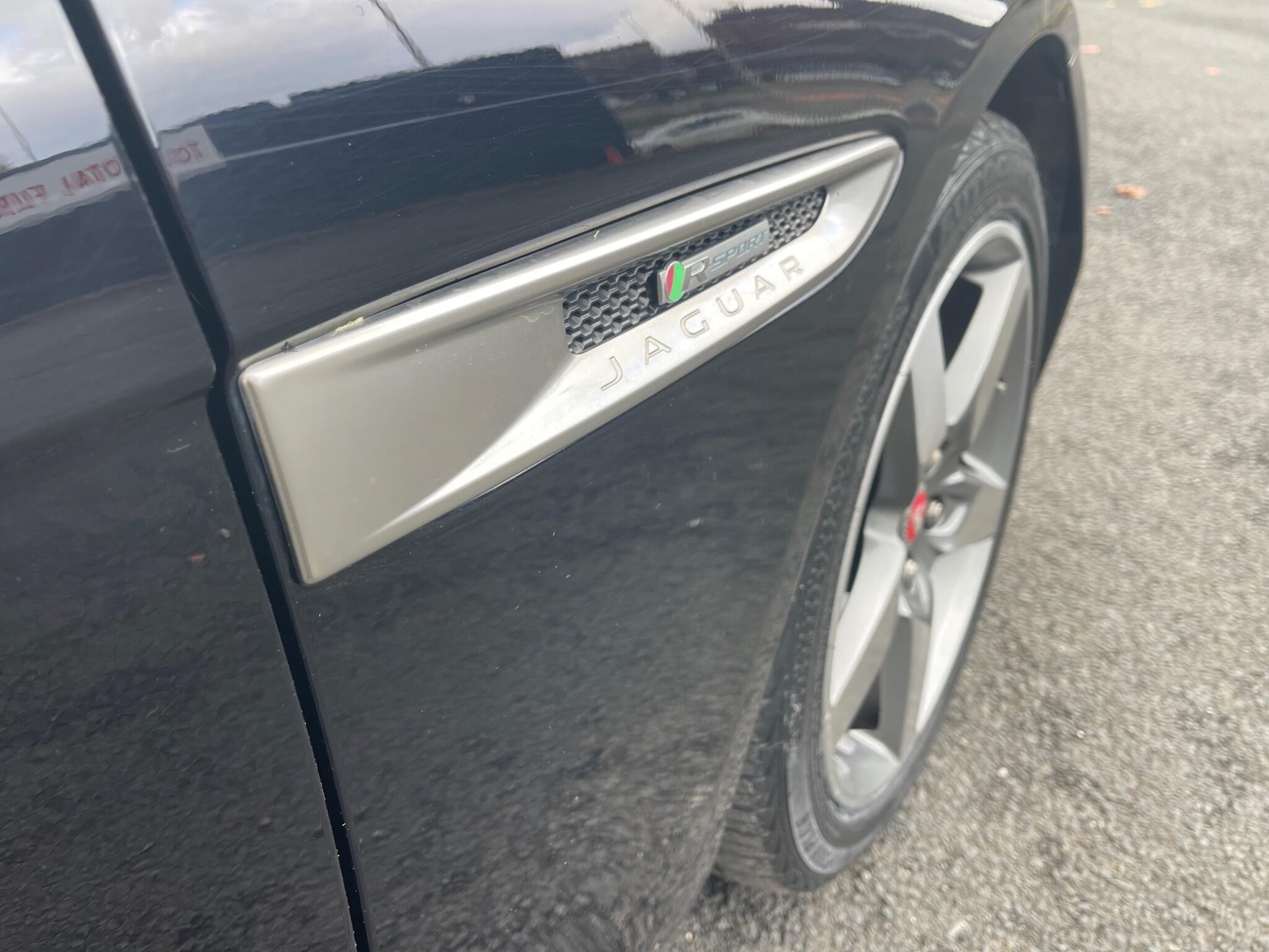 Used Jaguar XE 2016 for sale - 76361477: Photo 26