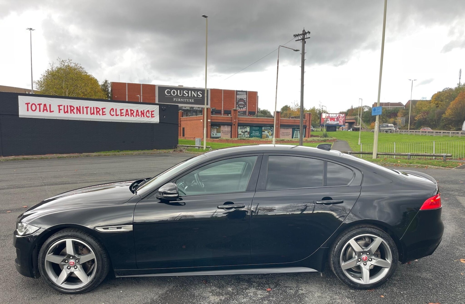 Used Jaguar XE 2016 for sale - 76361477: Photo 8