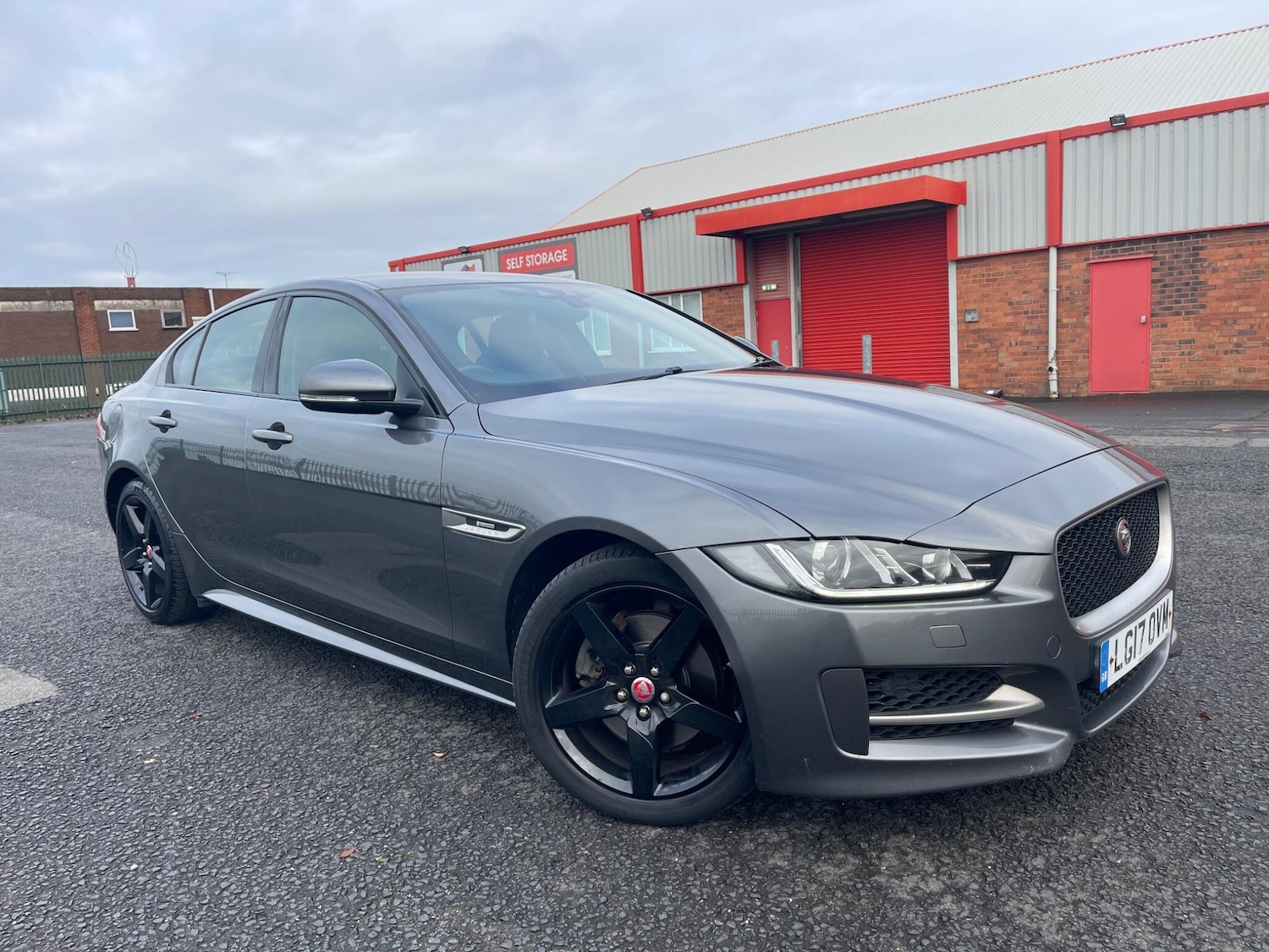 Used Jaguar XE 2017 for sale - 76597177: Photo 1