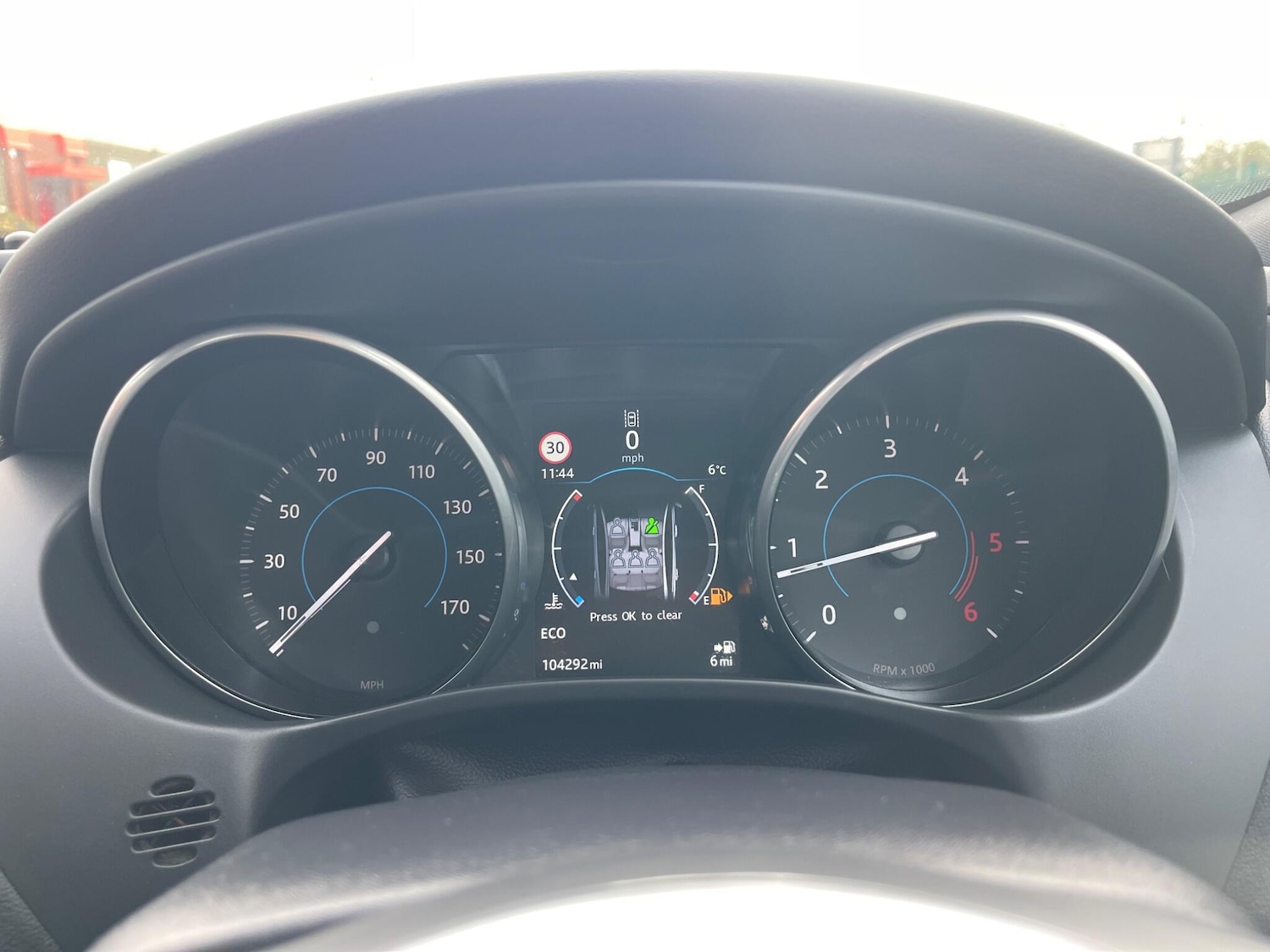 Used Jaguar XE 2017 for sale - 76597177: Photo 10