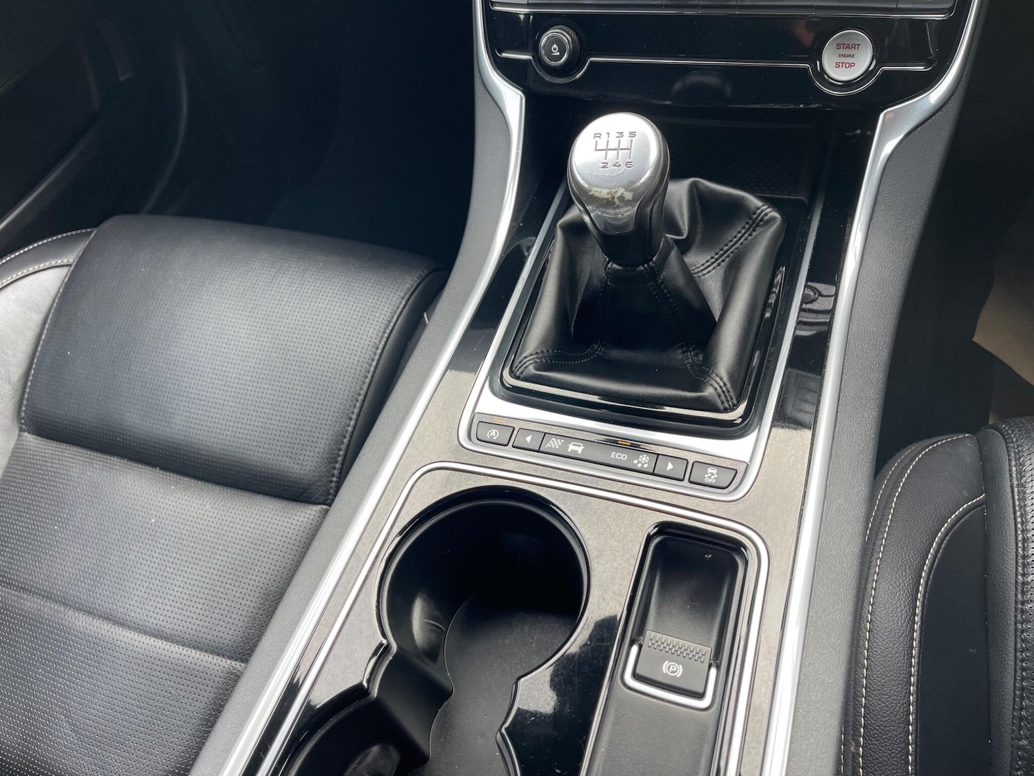 Used Jaguar XE 2017 for sale - 76597177: Photo 12