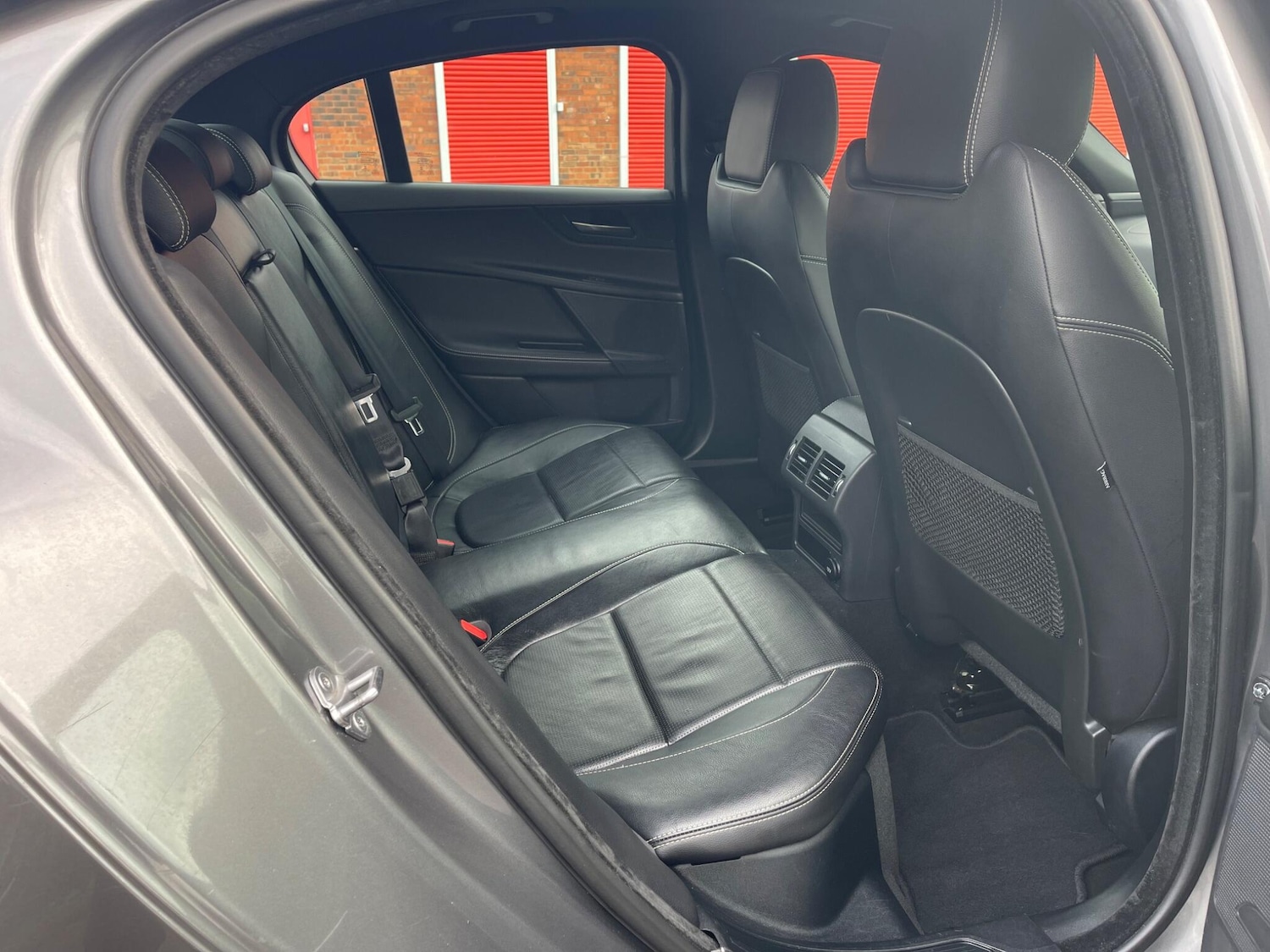 Used Jaguar XE 2017 for sale - 76597177: Photo 16