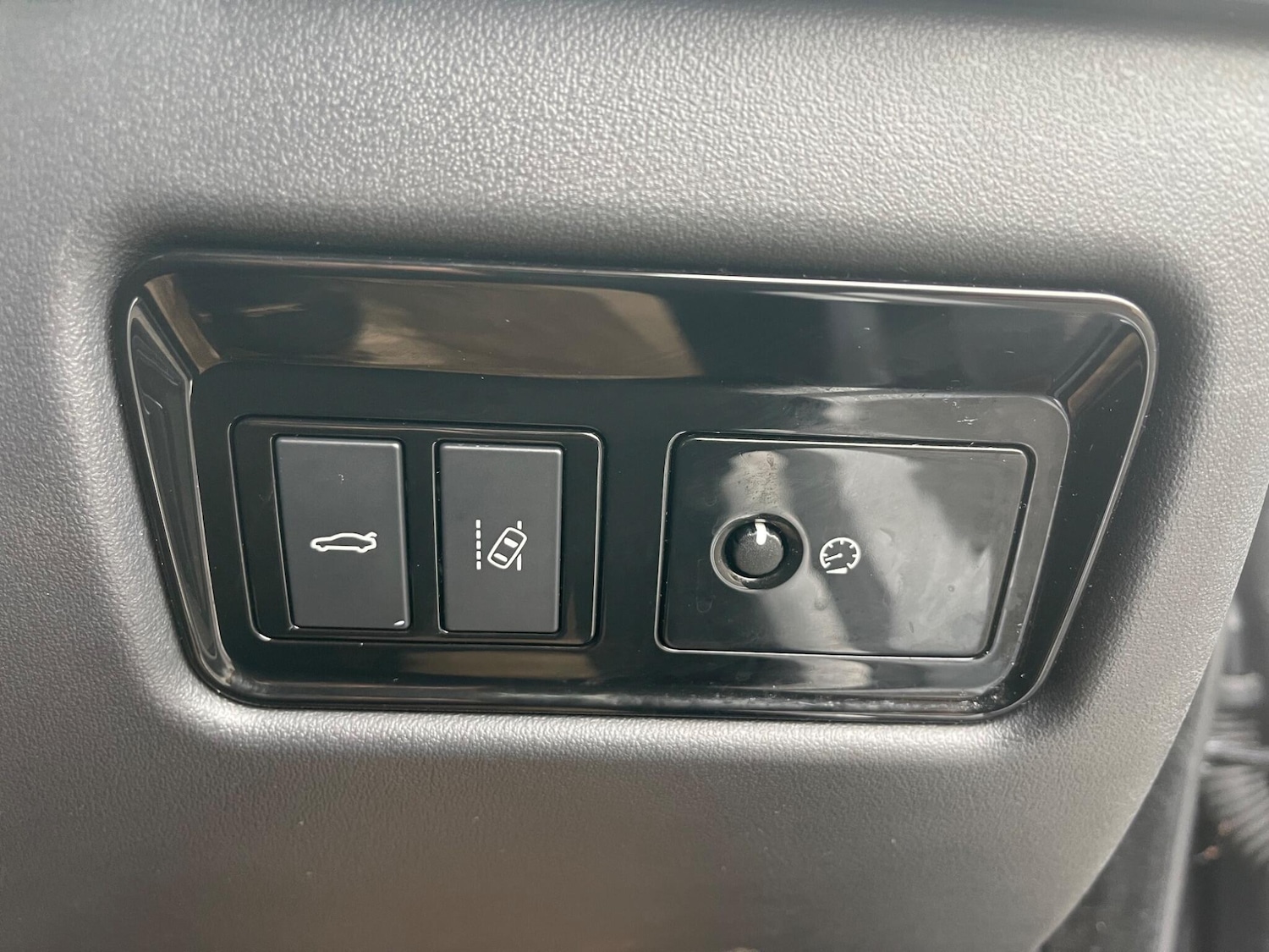 Used Jaguar XE 2017 for sale - 76597177: Photo 21