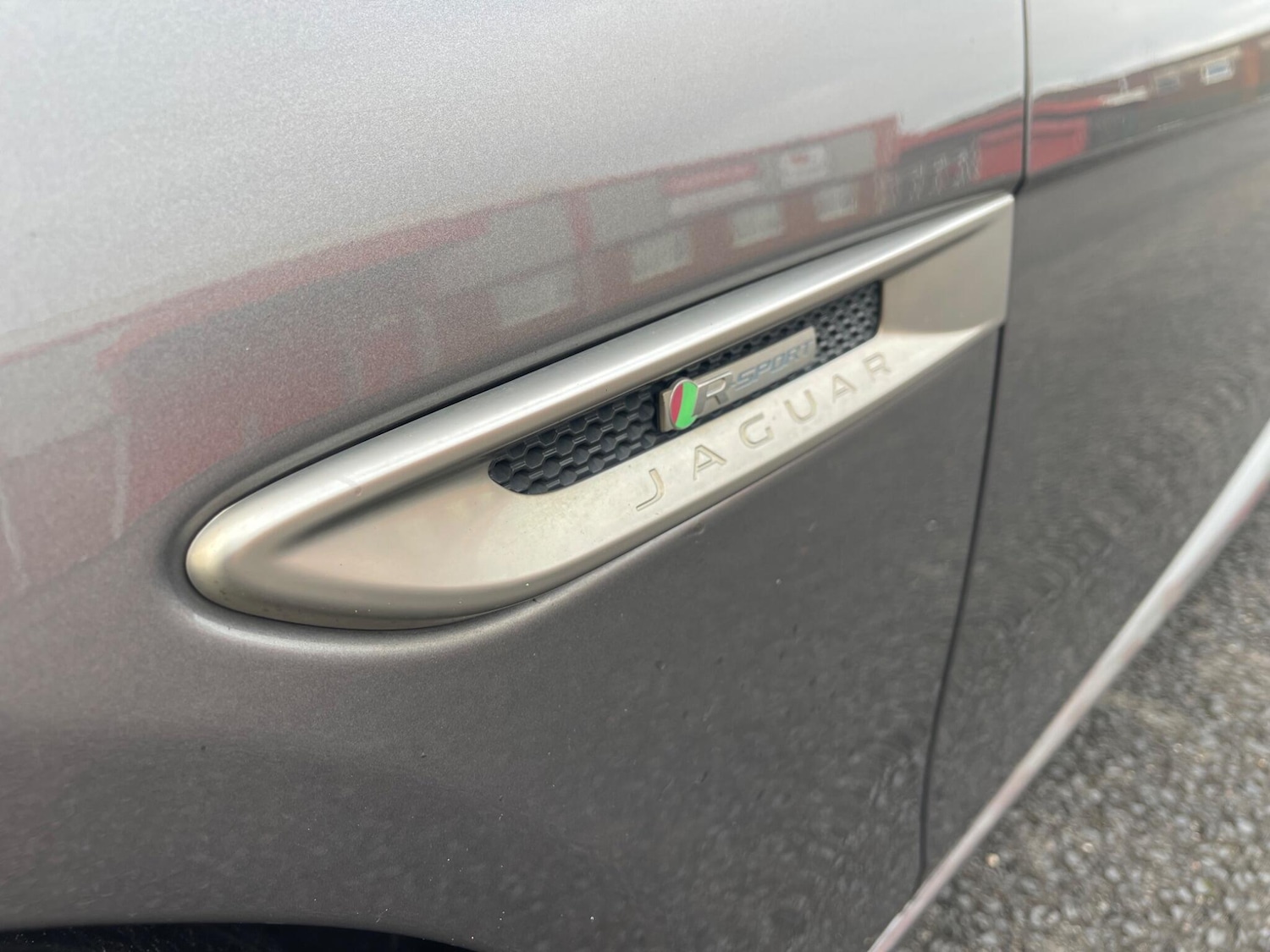 Used Jaguar XE 2017 for sale - 76597177: Photo 27