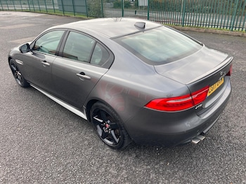 Used Jaguar XE 2017 for sale - 76597177: Photo