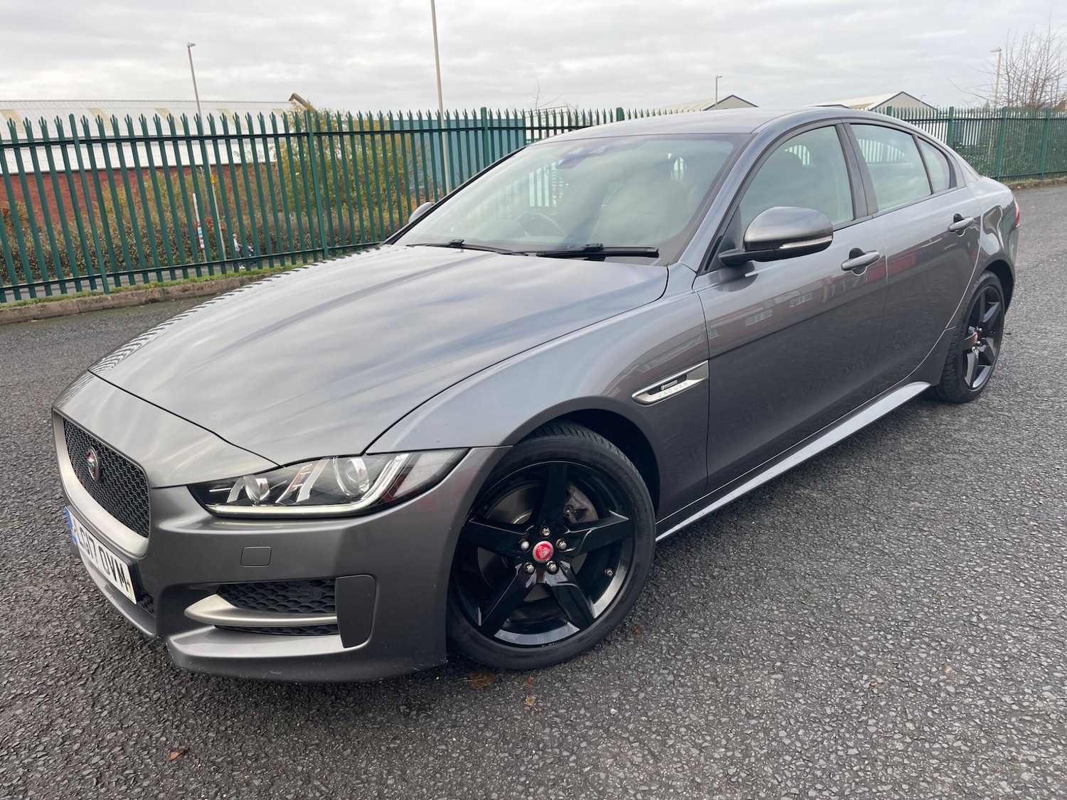 Used Jaguar XE 2017 for sale - 76597177: Photo 3