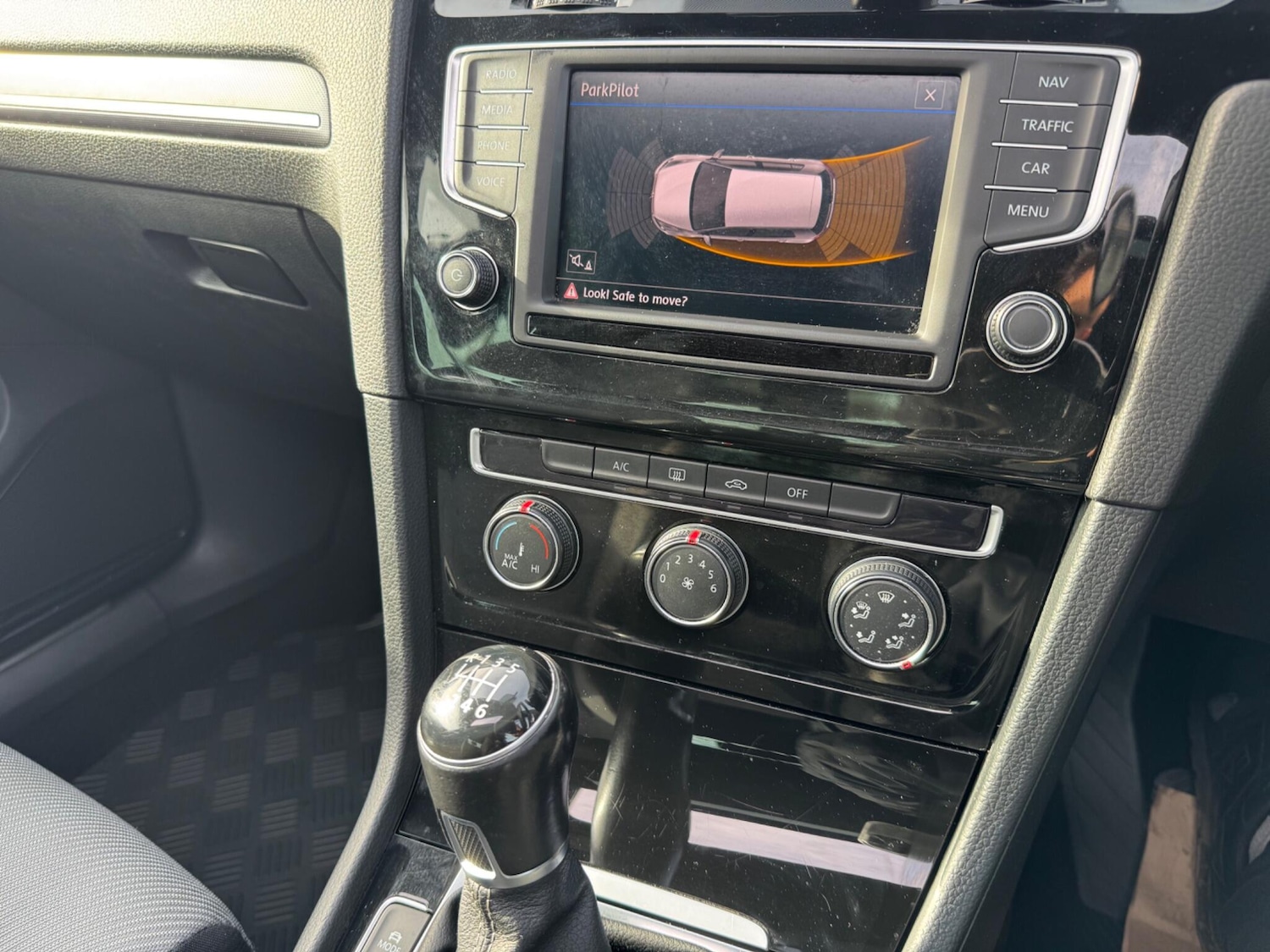 Used Volkswagen Golf 2016 for sale - 77633433: Photo 12