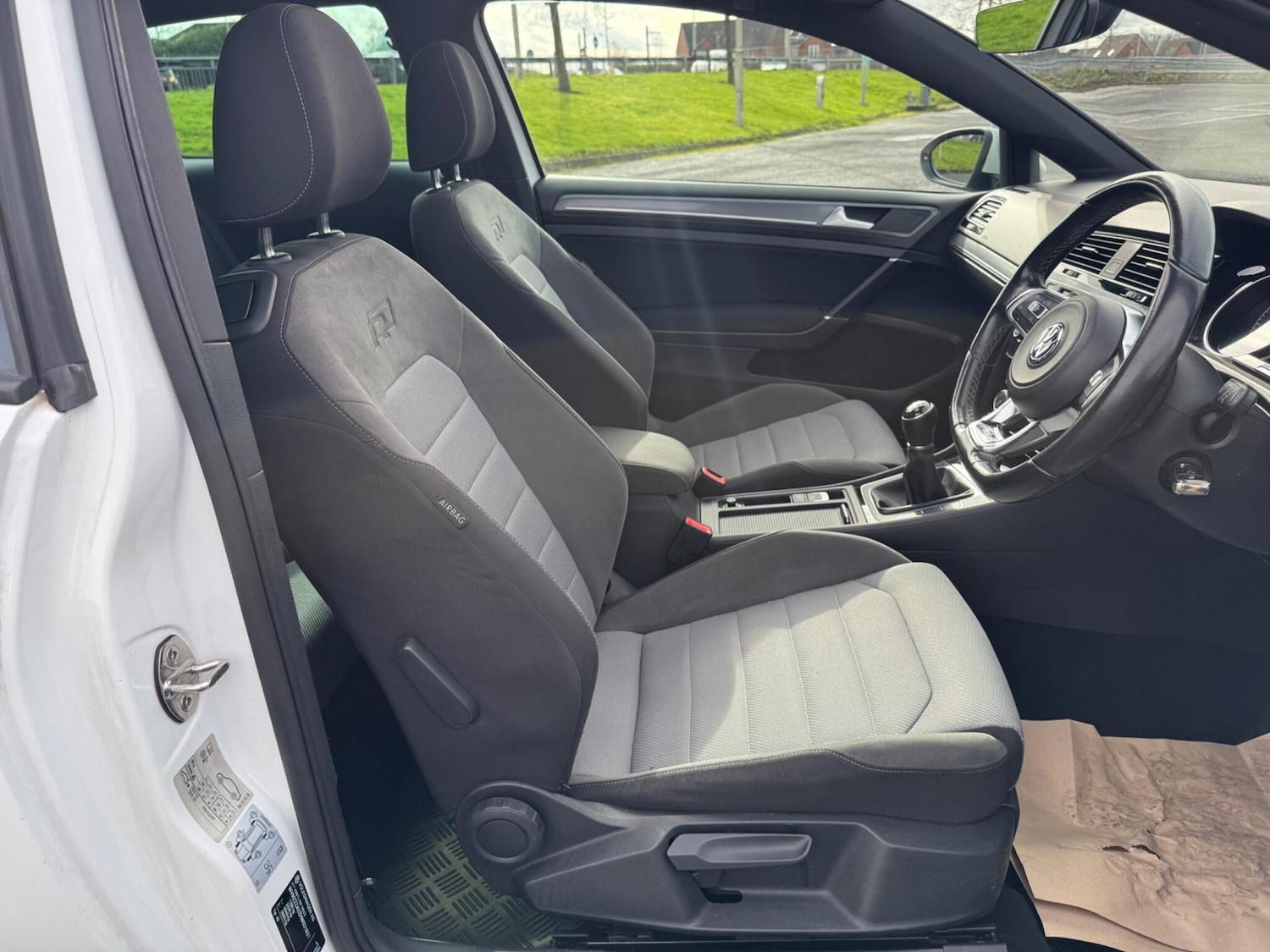 Used Volkswagen Golf 2016 for sale - 77633433: Photo 13