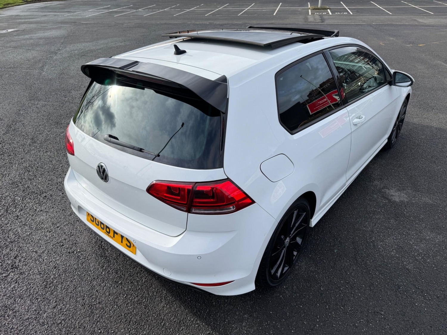 Used Volkswagen Golf 2016 for sale - 77633433: Photo 2