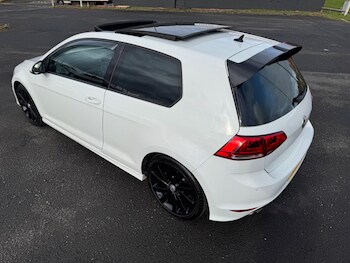 Used Volkswagen Golf 2016 for sale - 77633433: Photo