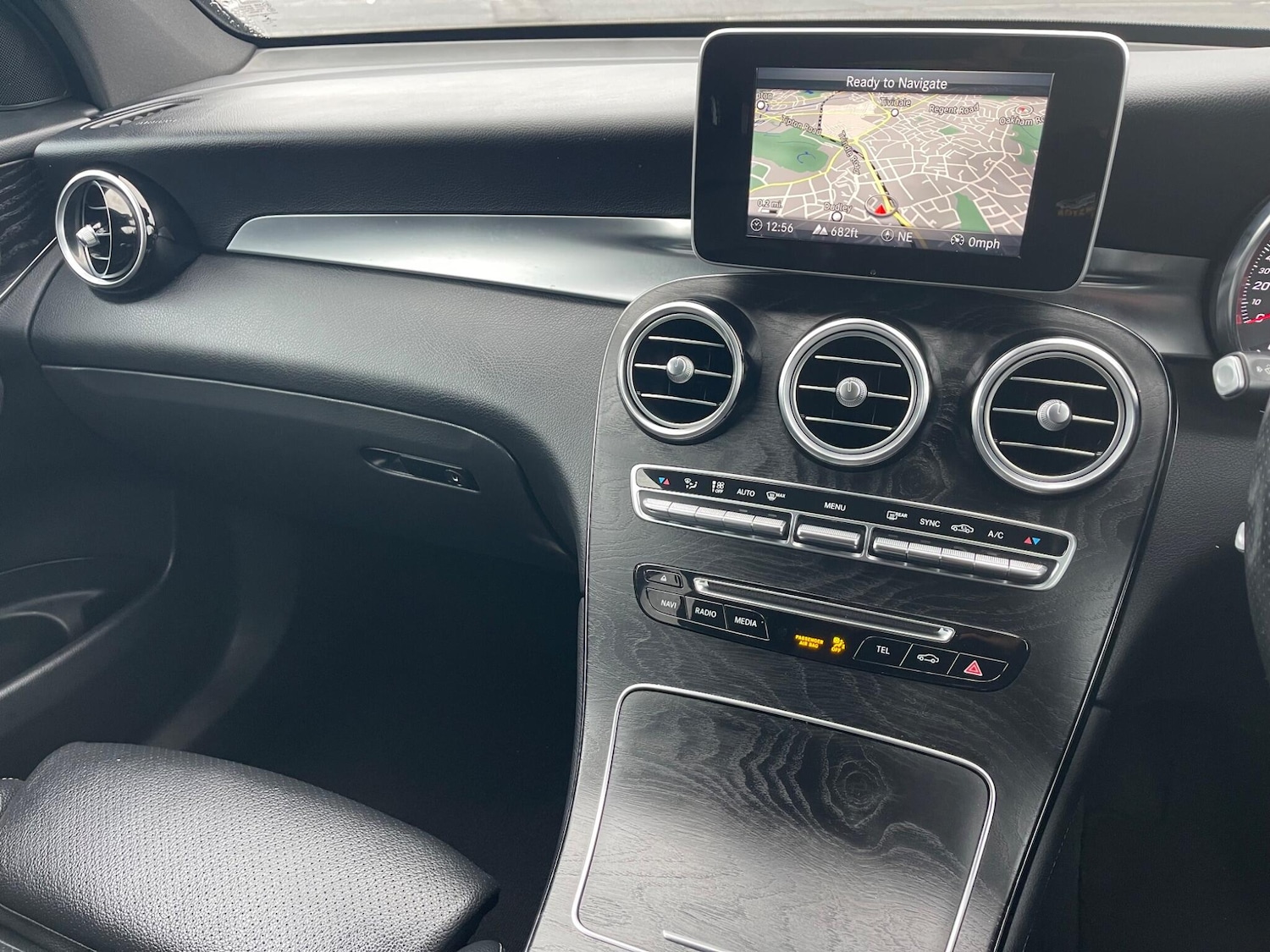 Used Mercedes-Benz GLC 2018 for sale - 76824536: Photo 11