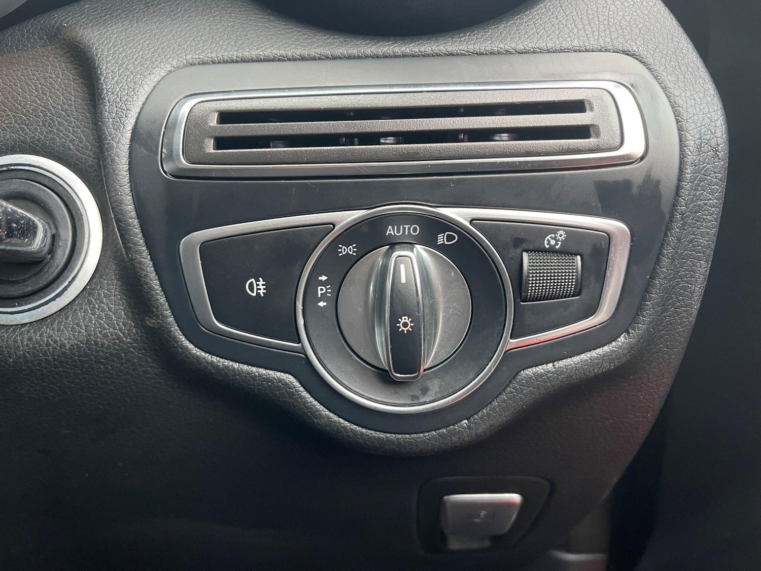 Used Mercedes-Benz GLC 2018 for sale - 76824536: Photo 19