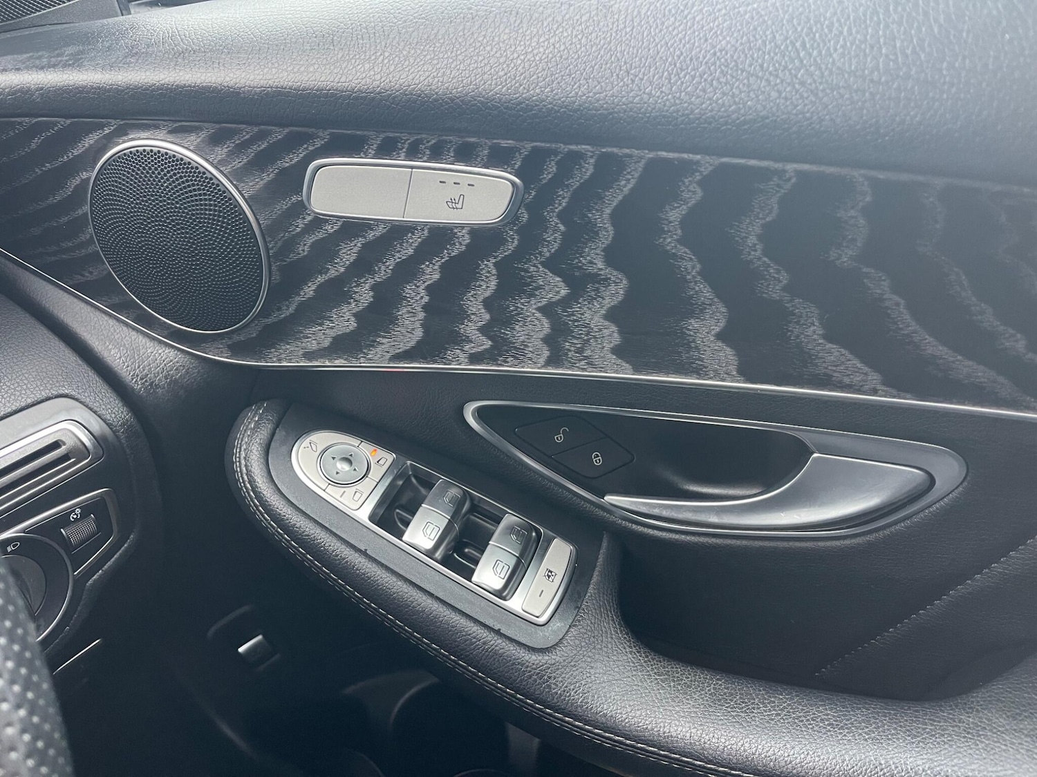 Used Mercedes-Benz GLC 2018 for sale - 76824536: Photo 22