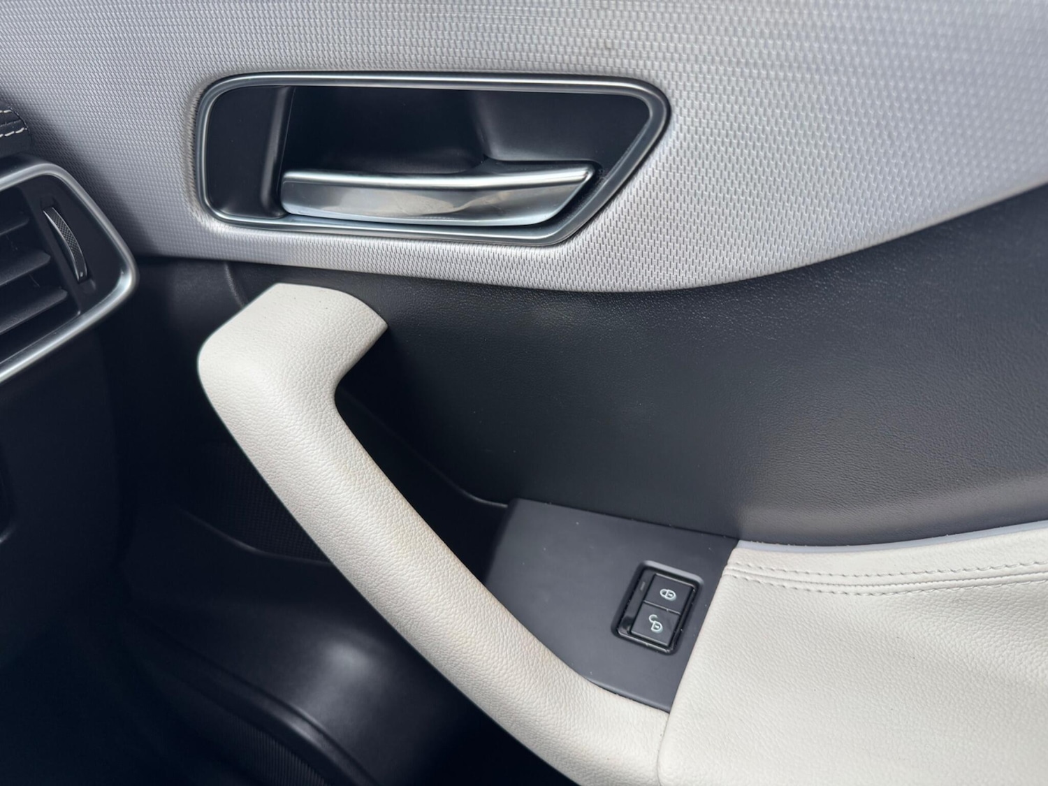 Used Jaguar F-Pace 2017 for sale - 78185259: Photo 23