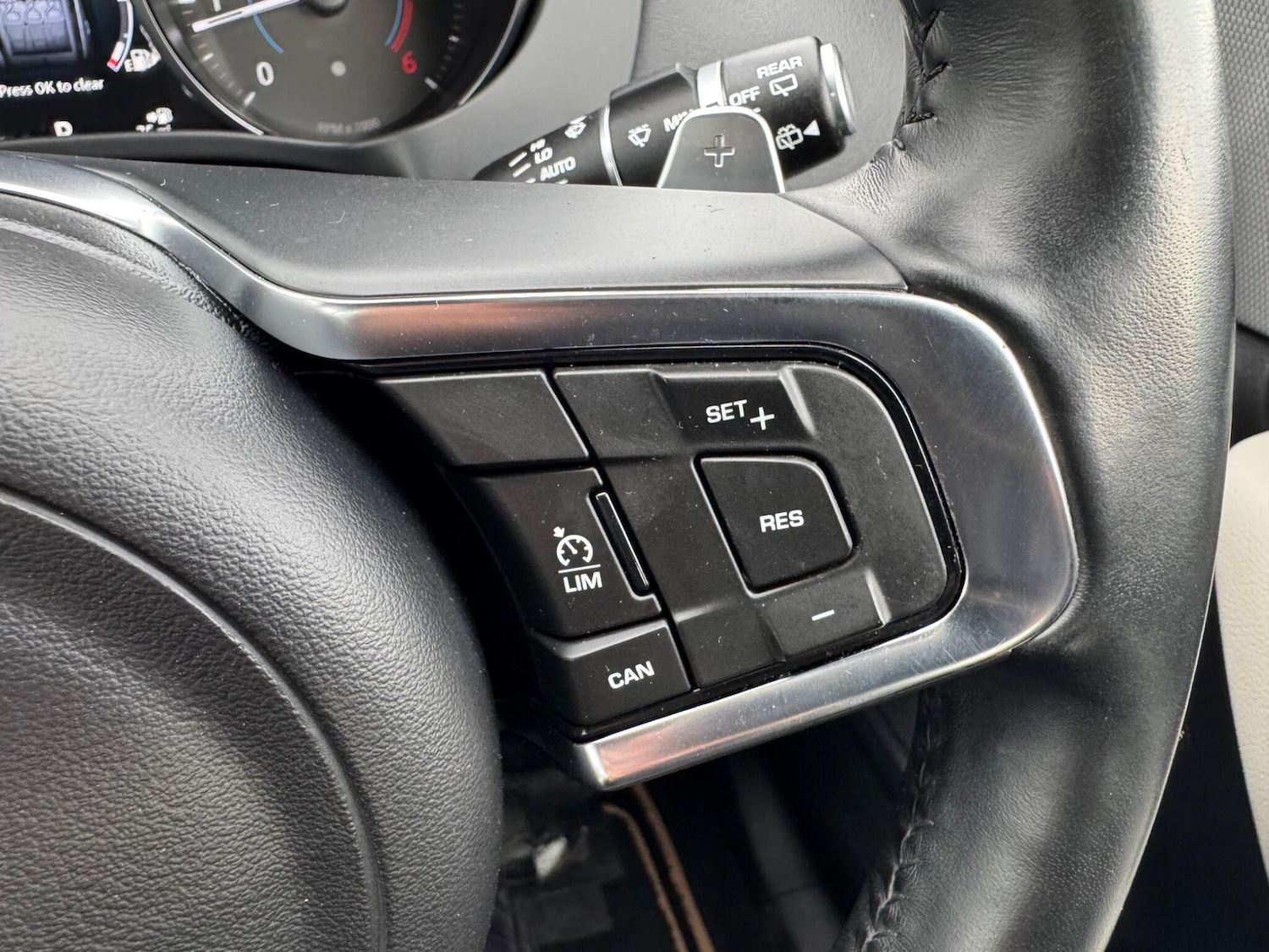 Used Jaguar F-Pace 2017 for sale - 78185259: Photo 26