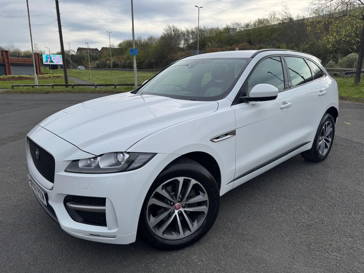 Used Jaguar F-Pace 2017 for sale - 78185259: Photo 3