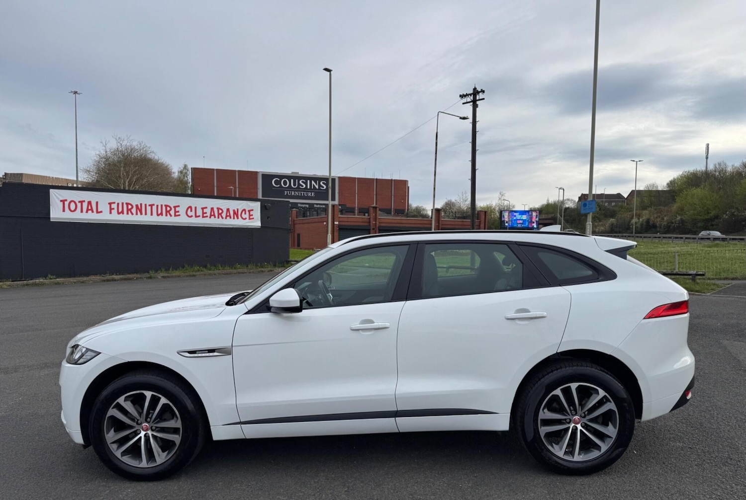 Used Jaguar F-Pace 2017 for sale - 78185259: Photo 8