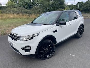 Used Land Rover Discovery Sport 2017 for sale - 75492457: Photo