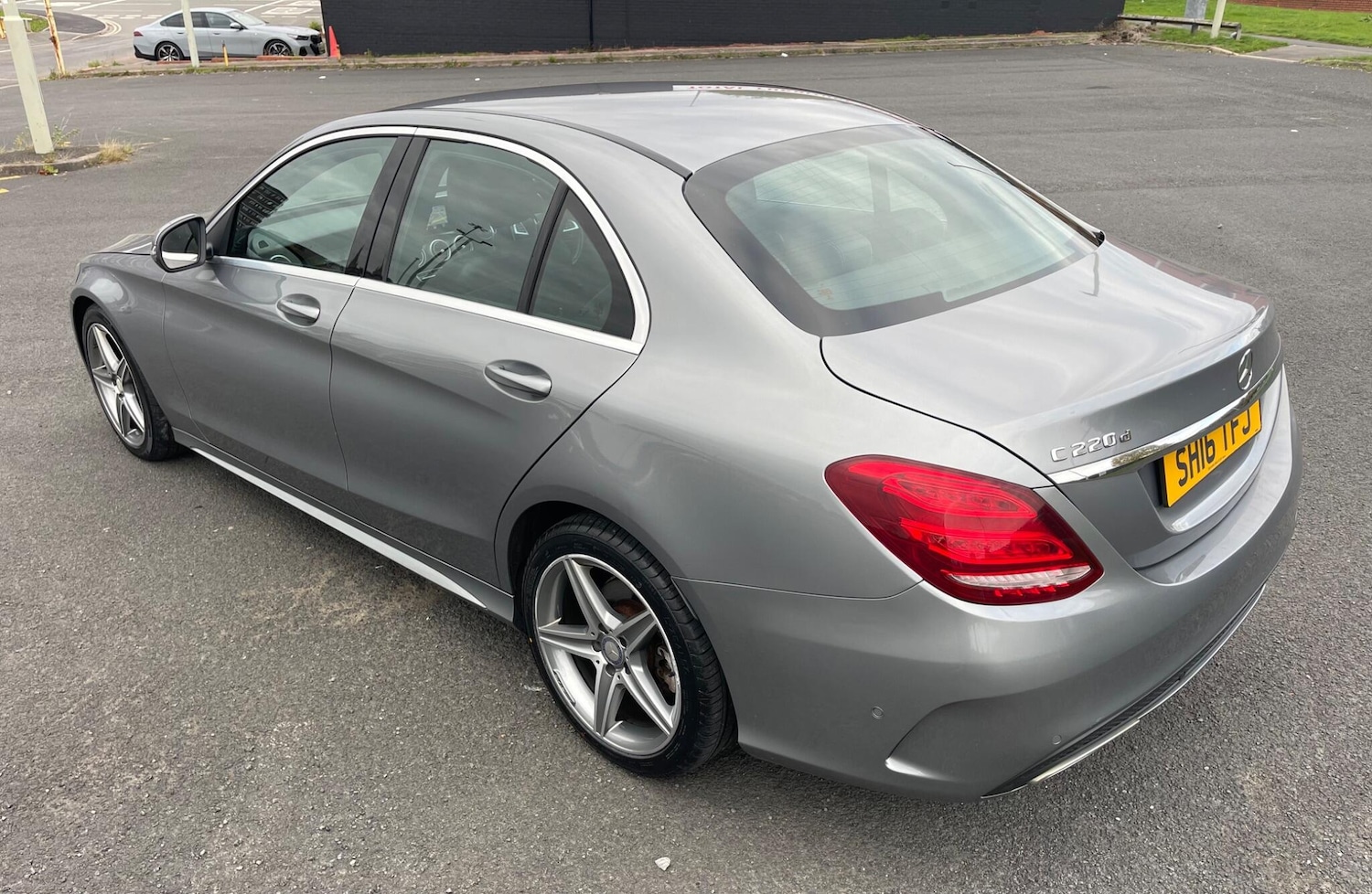 Used Mercedes-Benz C Class 2016 for sale - 76137046: Photo 2