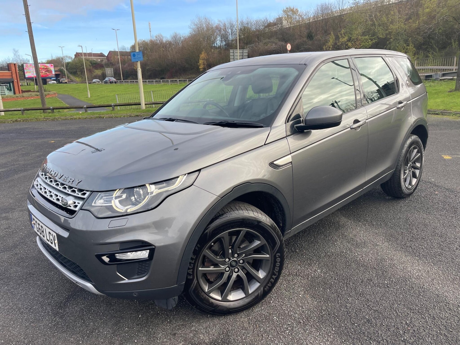 Used Land Rover Discovery Sport 2018 for sale - 76728631: Photo 3