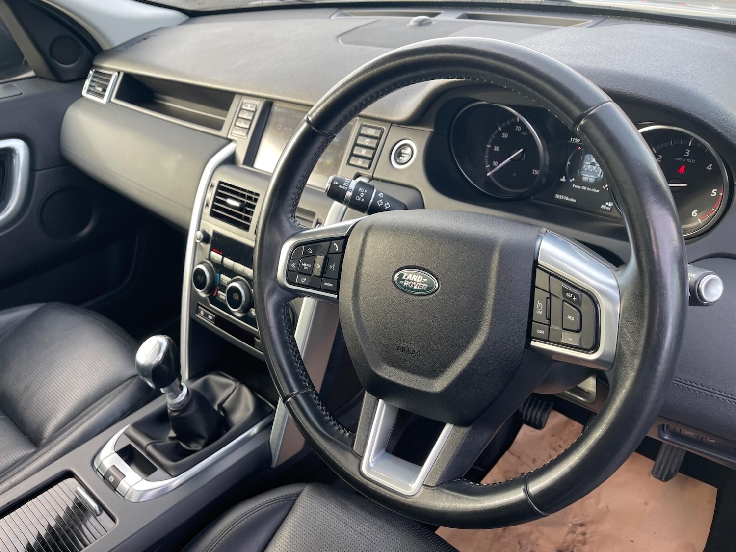 Used Land Rover Discovery Sport 2018 for sale - 76728631: Photo 9