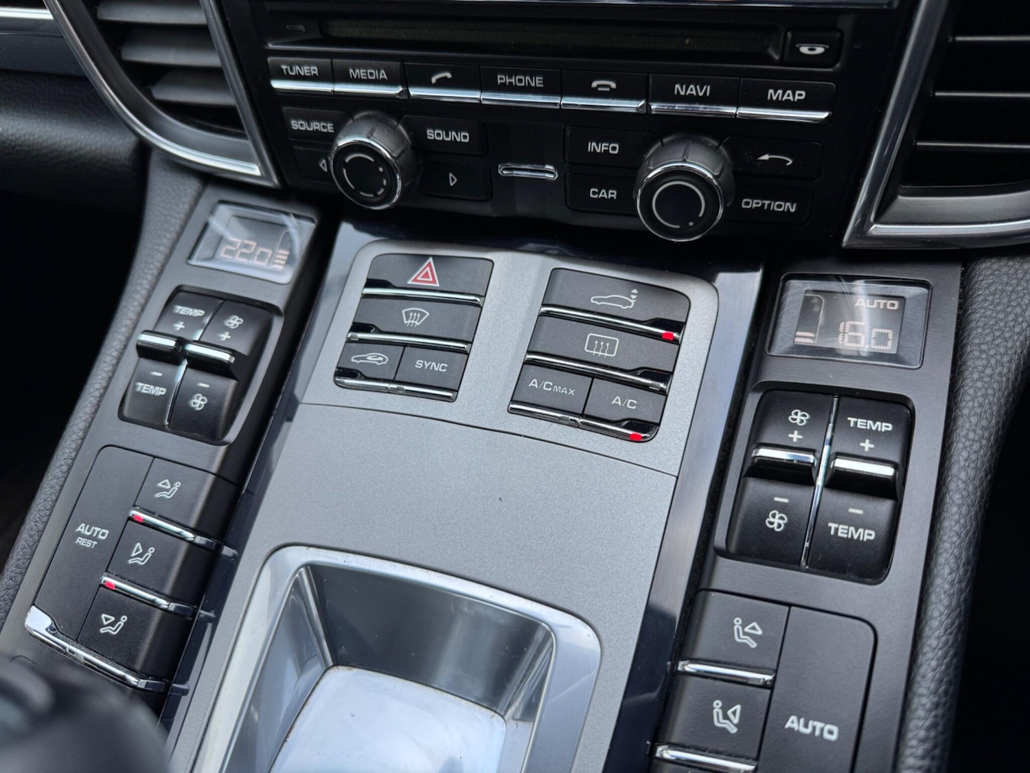 Used Porsche Panamera 2013 for sale - 76926503: Photo 24