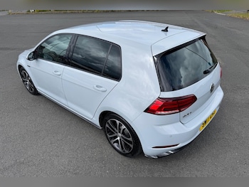 Used Volkswagen Golf 2017 for sale - 78922120: Photo