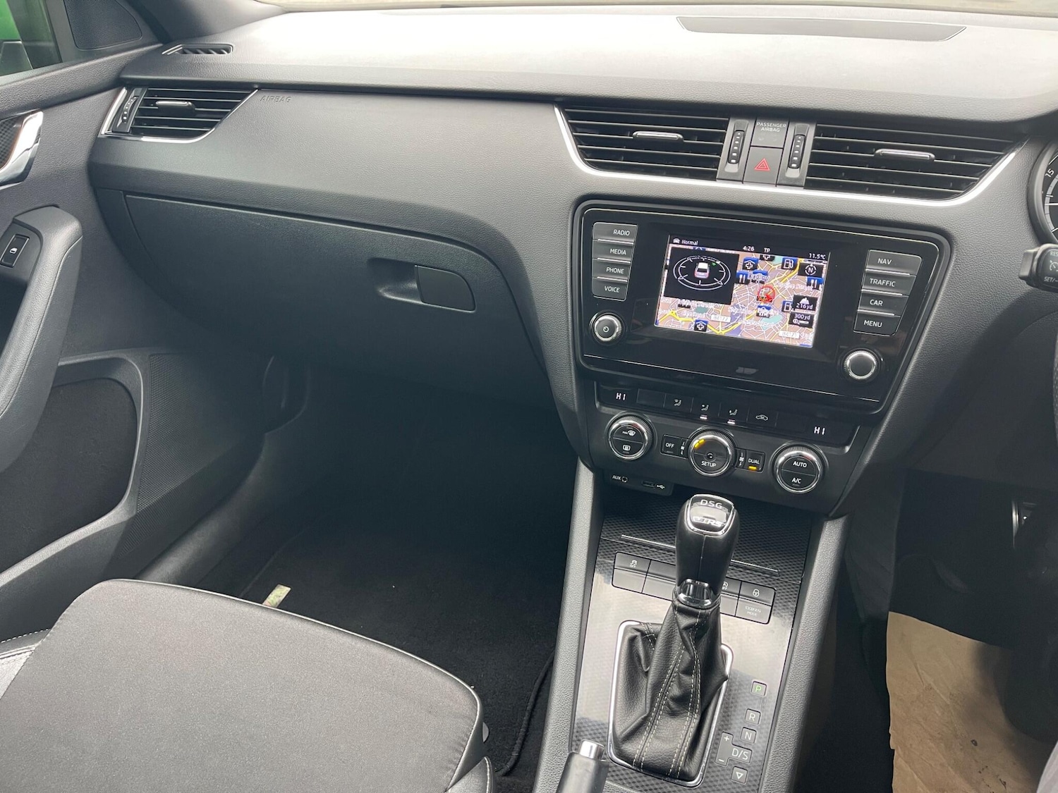 Used Skoda Octavia 2015 for sale - 76306990: Photo 11