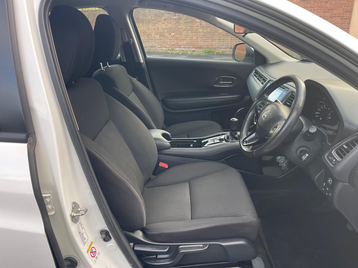 Used Honda HR-V 2016 for sale - 76988105: Photo 12