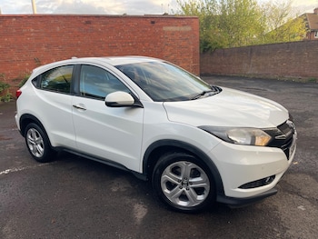 Used Honda HR-V 2016 for sale - 76988105: Photo