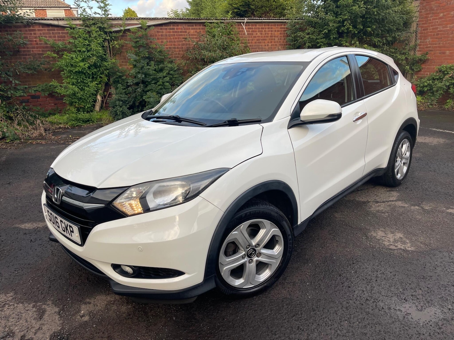 Used Honda HR-V 2016 for sale - 76988105: Photo 3