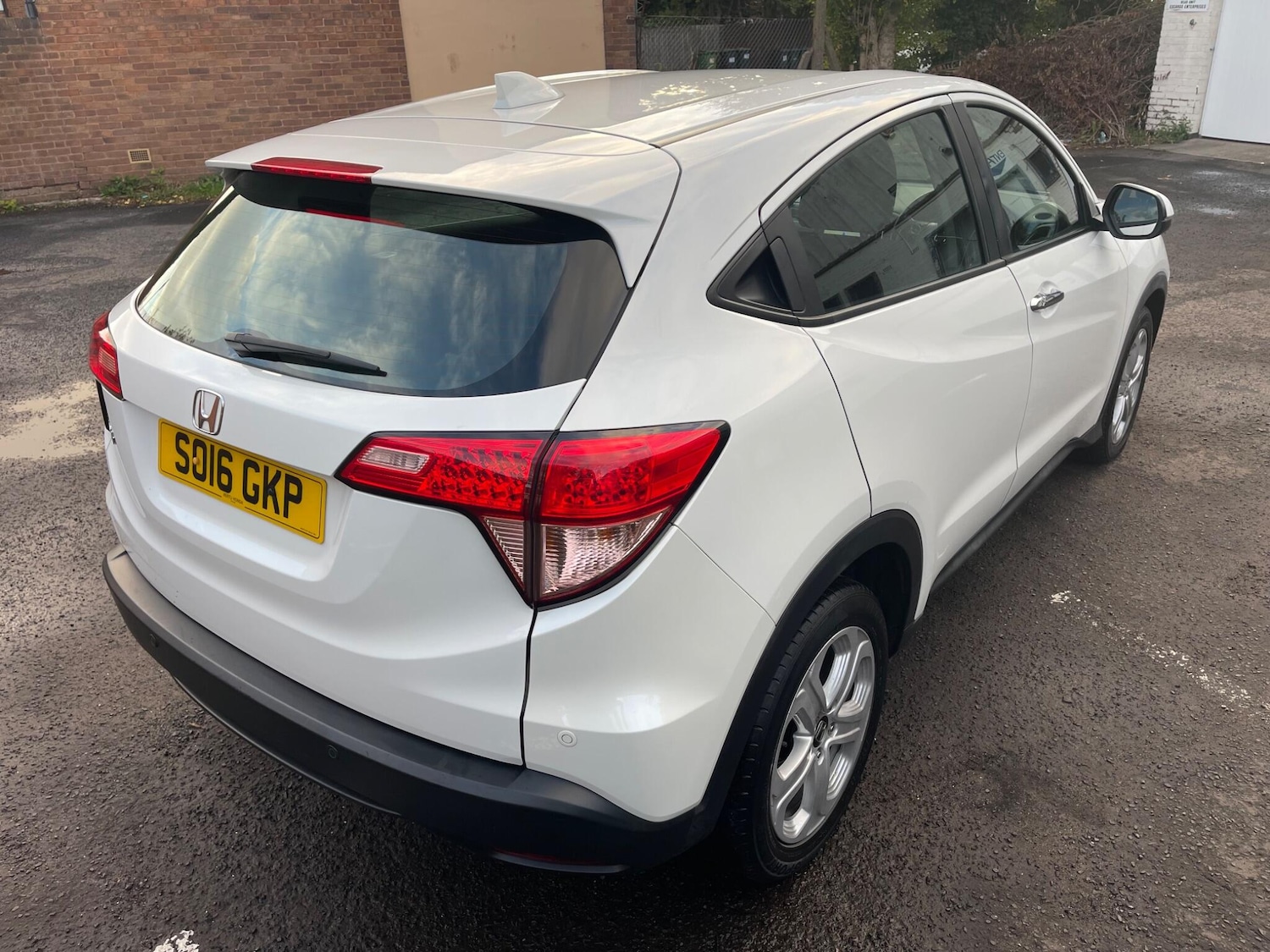 Used Honda HR-V 2016 for sale - 76988105: Photo 4