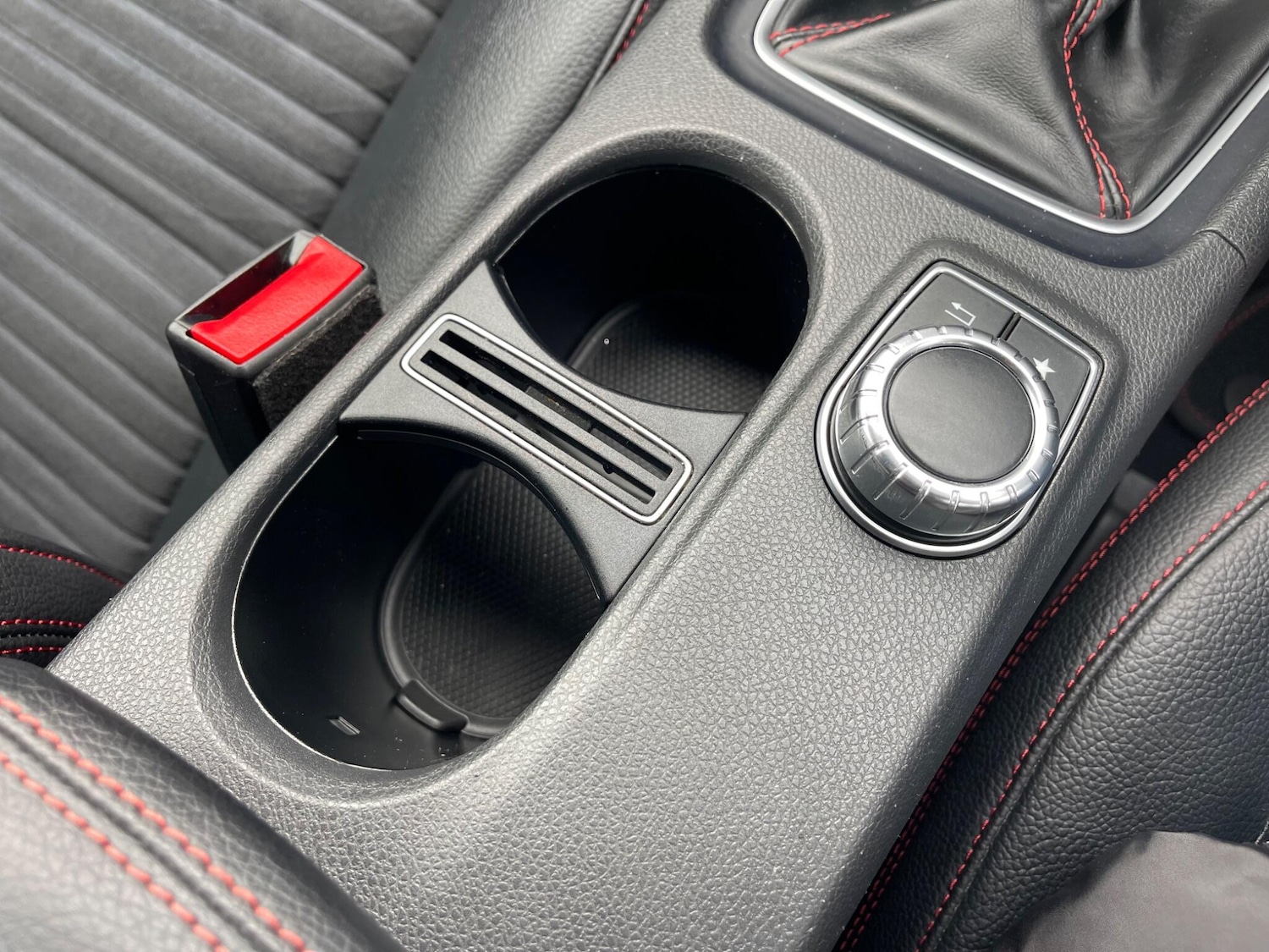 Used Mercedes-Benz CLA 2015 for sale - 76247832: Photo 23