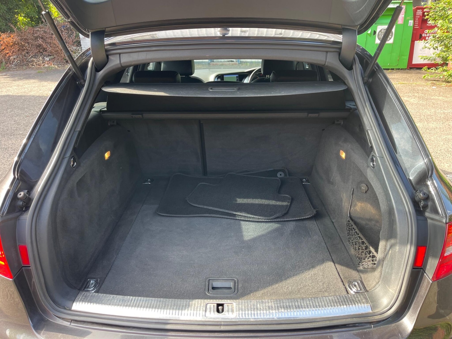 Vehicle 28