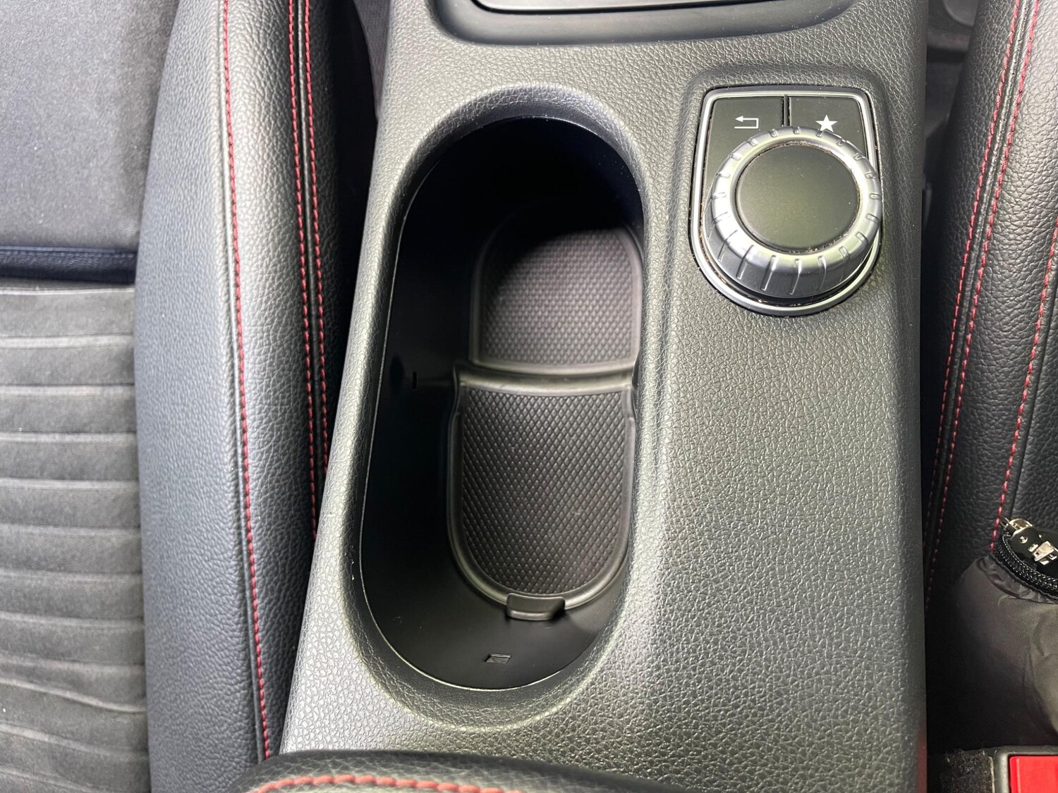 Used Mercedes-Benz CLA 2015 for sale - 76964960: Photo 20