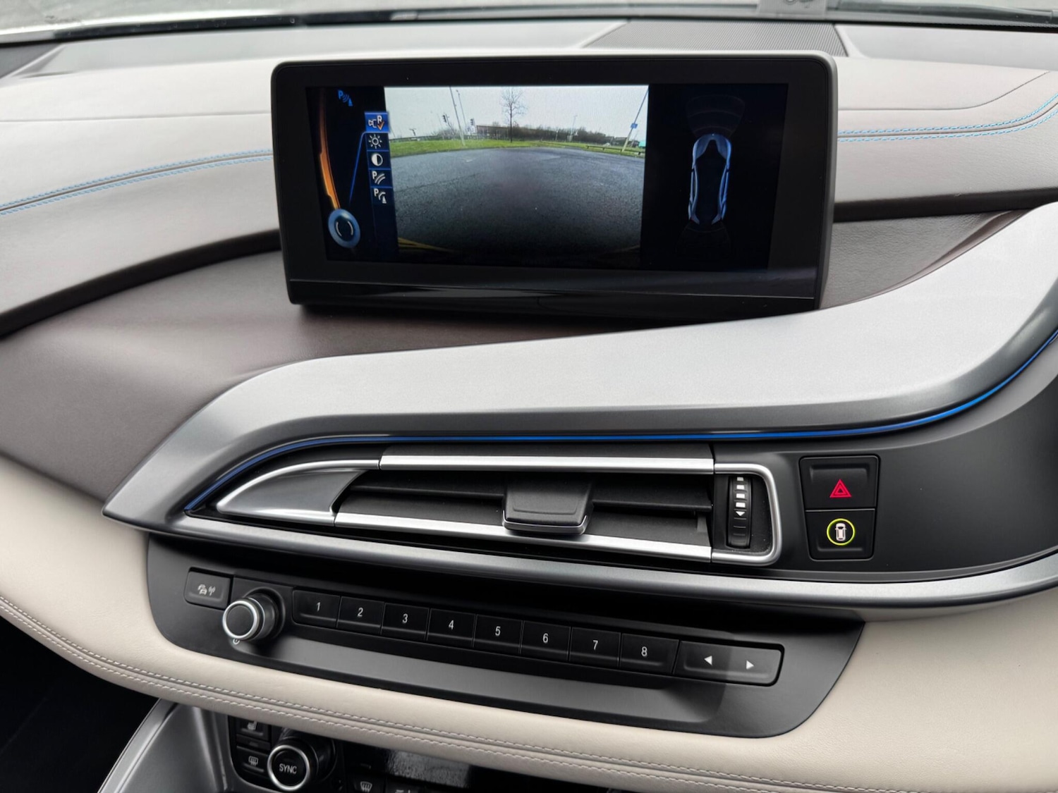 Used BMW i8 2015 for sale - 77291668: Photo 14