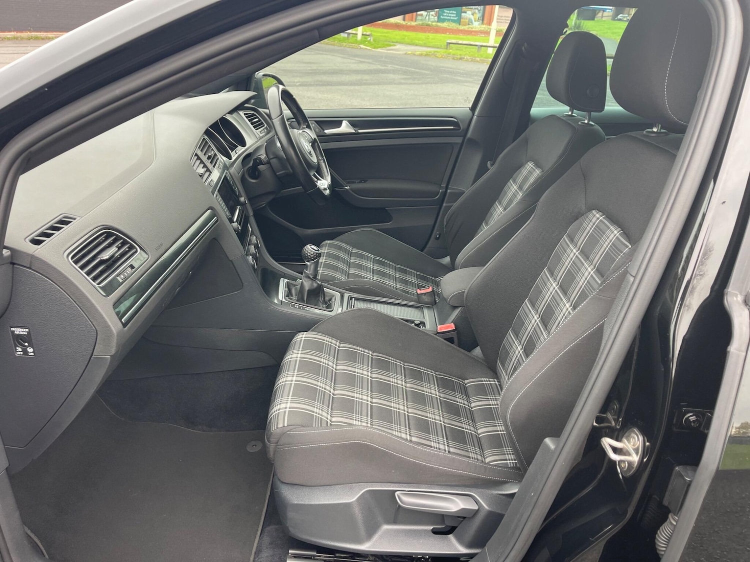 Used Volkswagen Golf 2015 for sale - 76997671: Photo 13