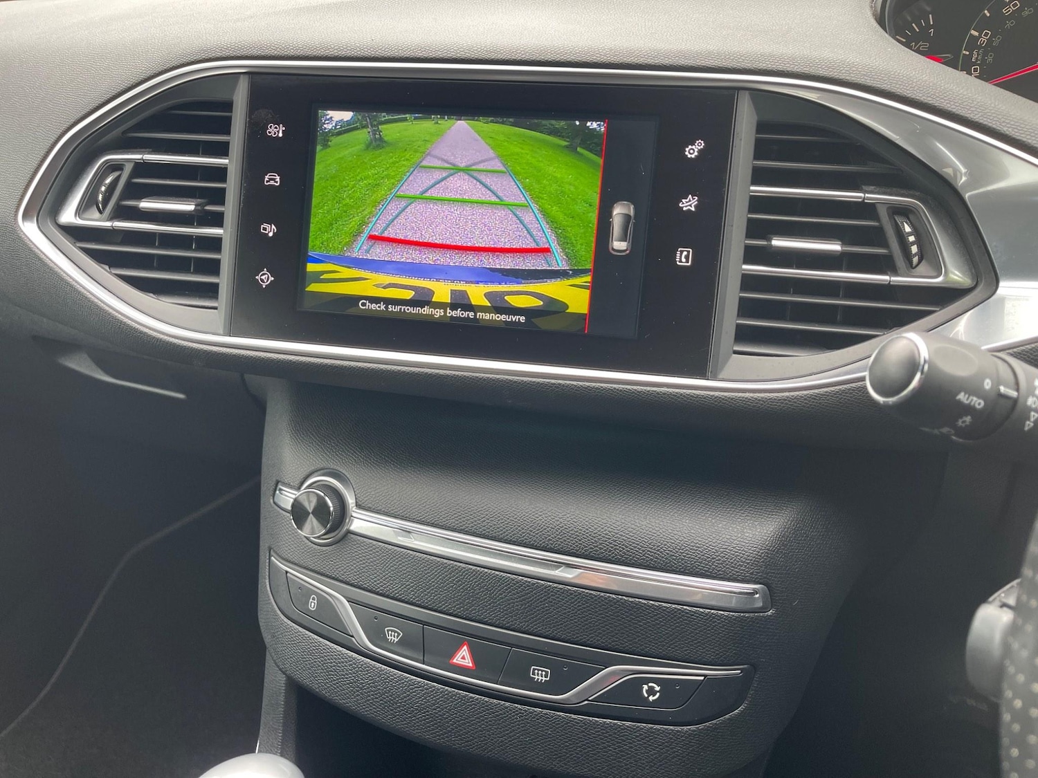 Used Peugeot 308 2016 for sale - 76728635: Photo 12